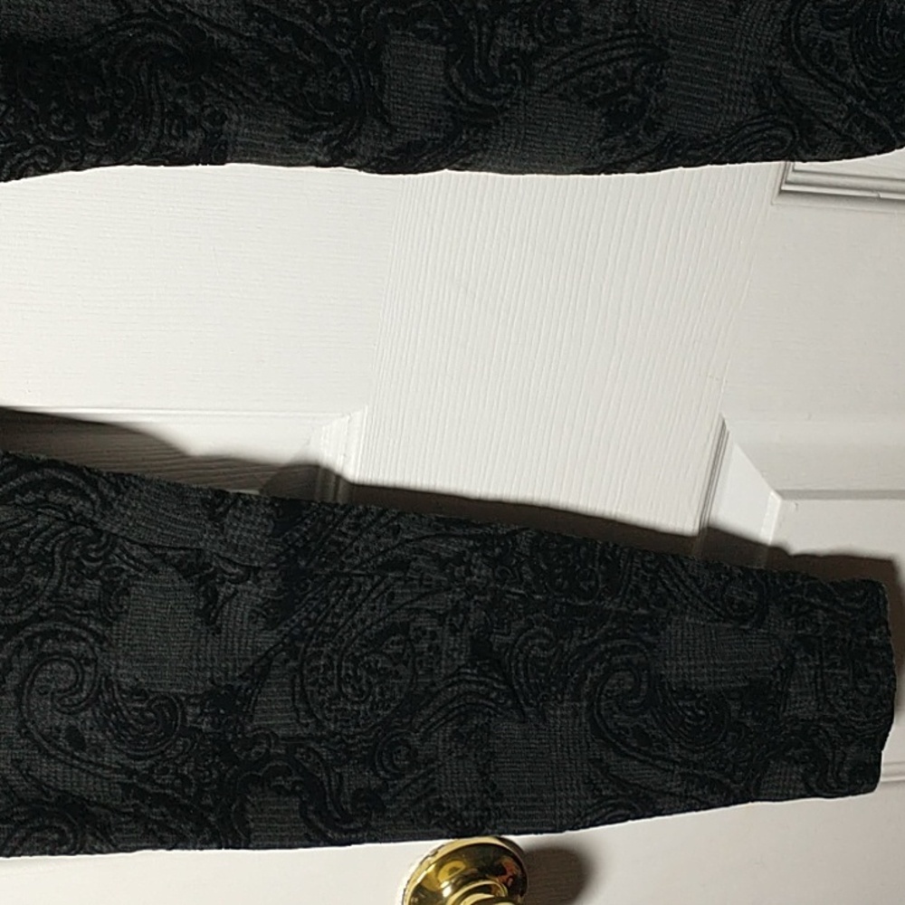 Hue black leggings with velvet tapestry print - Picture 3 of 5